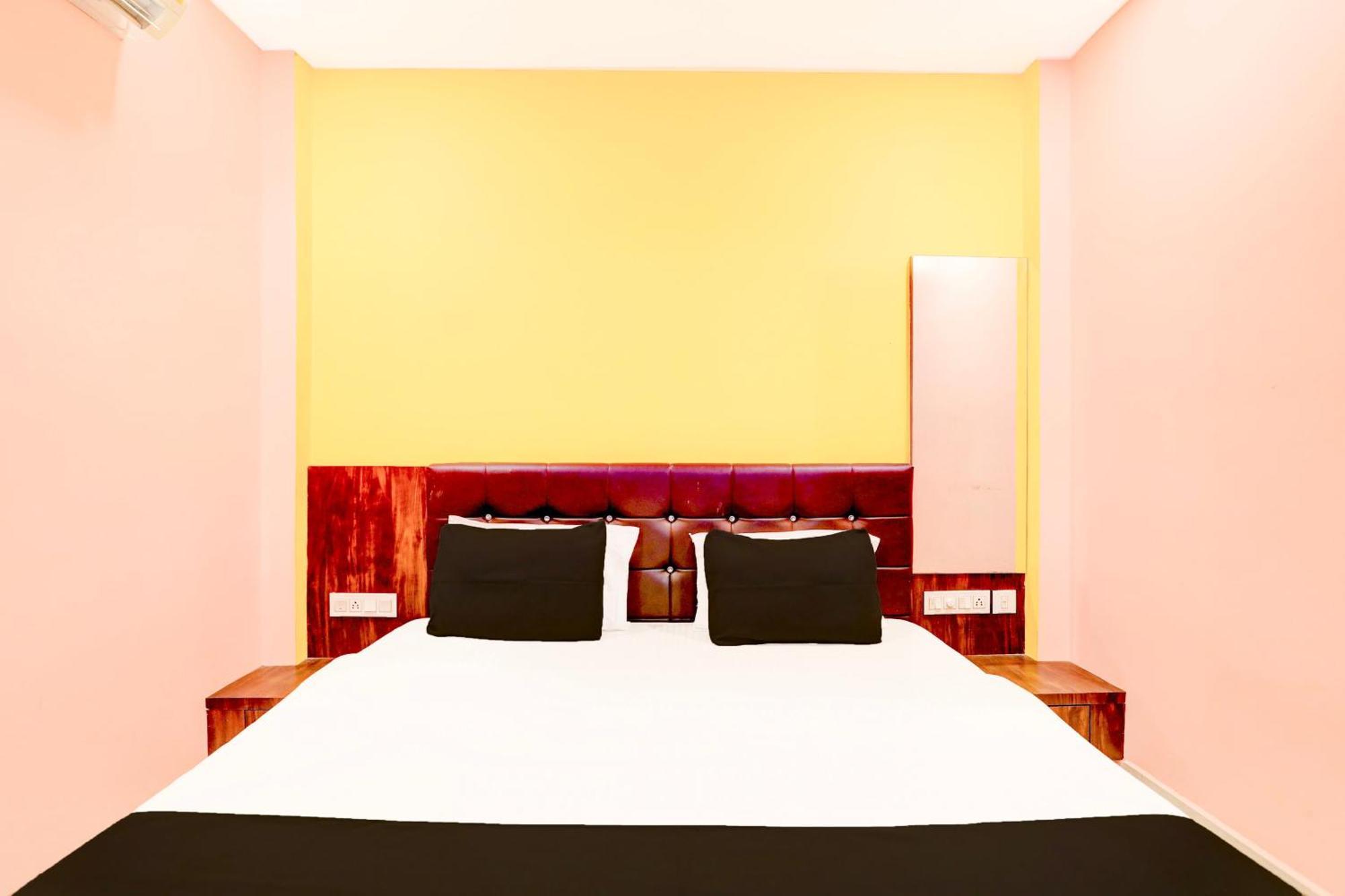 פורי Hotel O Jagdish Palace מראה חיצוני תמונה